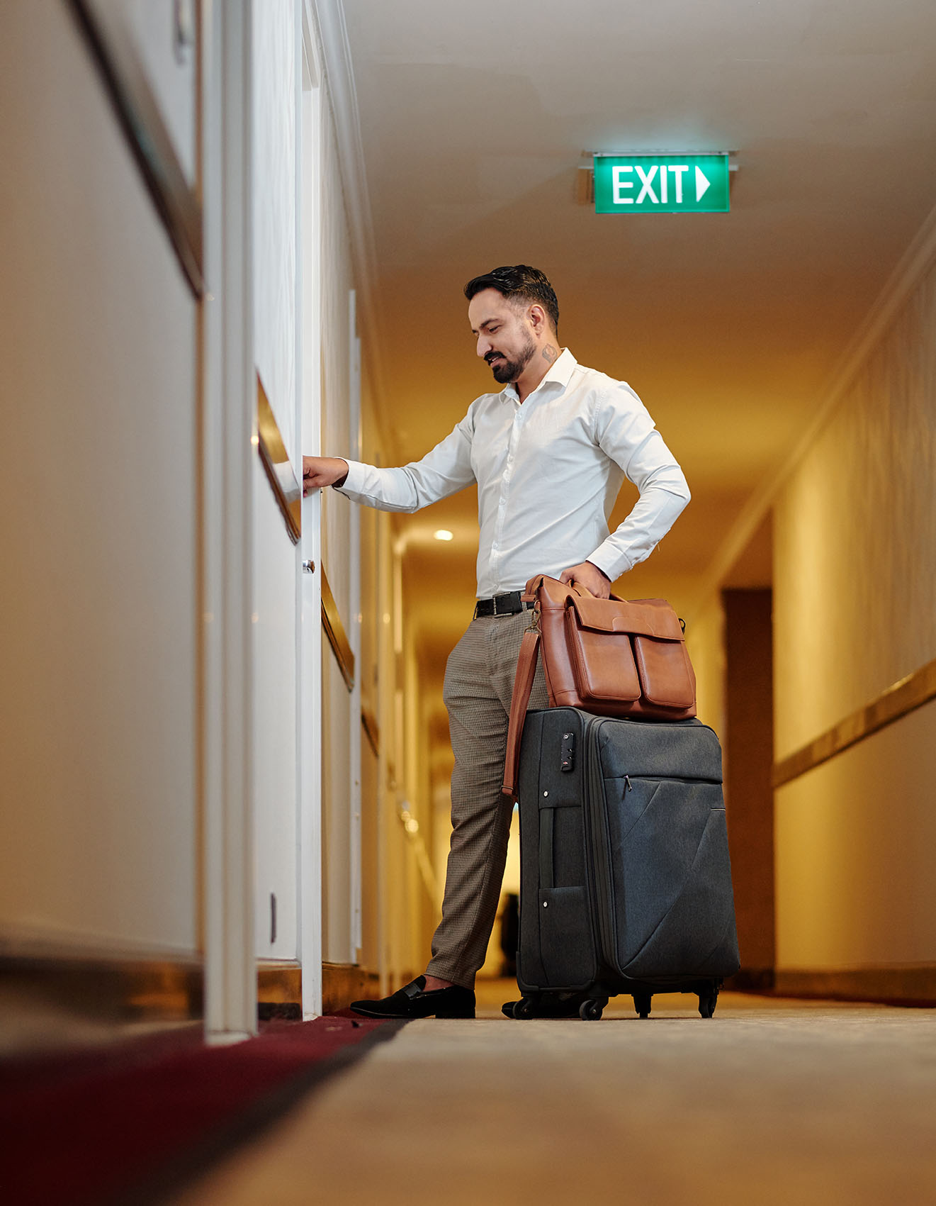 hotel guest entering room 2021 08 29 14 43 19 utc 1